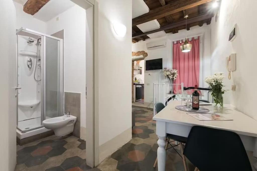 F2 - Santa Croce One Bedroom Flat 2 To 4 Guests Apartment *